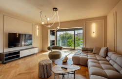 /c_images/thumb_3630949_4_a-modernly-furnished-two-bedroom-apartment-with-sea-view.jpg