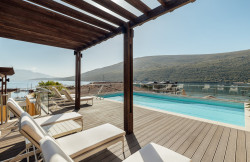 /c_images/thumb_3630953_1_x-penthouse-with-a-rooftop-terrace-and-swimming-pool-min.jpg