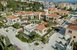 /c_images/thumb_3630957_2_ched-villa-with-a-rooftop-jacuzzi-Village-Residences-min.jpg