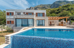 /c_images/thumb_3630996_1_1-luxury-stone-villa-Drobni-Pijesak.jpg