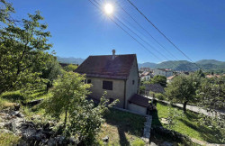 /c_images/thumb_3632423_1_kuca-na-prodaju-cetinje-3.jpg