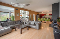 /c_images/thumb_3633205_1_property_image_1nsdehsgsk_20230728114125.jpg