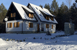 /c_images/thumb_3633396_1_property_image_1wjbn0hqyd_20230728023155.jpg