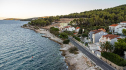 /c_images/thumb_3633416_2_property_image_1oihywvaea_20240318060641.jpg