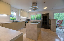 /c_images/thumb_3633603_4_property_image_17bhllhp7c_20240613075535.jpg