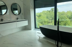 /c_images/thumb_3633640_4_property_image_1vkbllgzfi_20240803080201.jpg