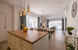 /c_images/thumb_3633682_3_property_image_1w9pm7eetz_20241015080111.jpg