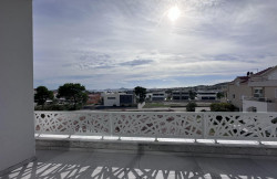 /c_images/thumb_3633713_1_property_image_14vth1rwrn_20241108074146.jpg