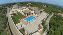 /c_images/thumb_3633728_1_property_image_1kiemcoqe3_20241115081131.jpg