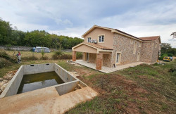 /c_images/thumb_3633731_1_property_image_1aqkk5uhiy_20241115074316.jpg