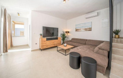 /c_images/thumb_3633759_4_property_image_1e6hv4kiwj_20241217074025.jpg