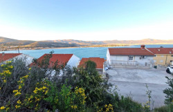 /c_images/thumb_3634154_1_property_image_1oxzskcje3_20250320060031.jpg