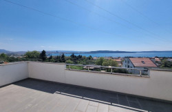 /c_images/thumb_3634213_1_property_image_1gizniikol_20250412060517.jpg