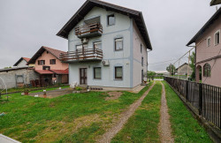 /c_images/thumb_3634249_3_property_image_1n7t8yrbzy_20250507060524.jpg