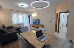 /c_images/thumb_3634256_1_property_image_10zarulkeh_20250510060420.jpg