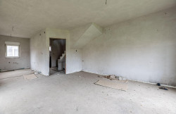 /c_images/thumb_3634286_2_property_image_1xxmuihdnr_20250530060042.jpg