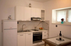 /c_images/thumb_3634313_2_property_image_1rcxepmnwj_20240913080659.jpg
