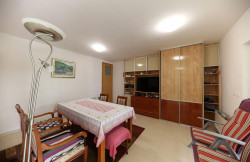 /c_images/thumb_3634403_4_property_image_1jbkmmhnof_20250804032032.jpg