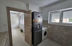 /c_images/thumb_3636395_4_-site-8-agency-manojlovic-img-uxddaug8qx-20250822-133848.jpg