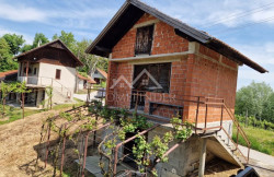 /c_images/thumb_3637775_2_-zagorje-poznanovec-471-m2-44-m2-zamjena-slika-249509078.jpg