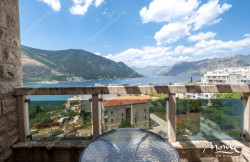 /c_images/thumb_3638806_1_-1-spalnej-i-panoramnym-vidom-na-boko-kotorskij-zaliv-01.jpg