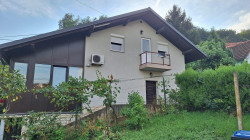 /c_images/thumb_3639586_3_property_image_1fzx2jooe2_20250827120041.jpg