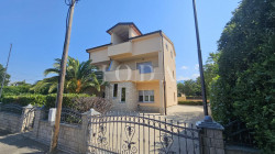 /c_images/thumb_3639602_1_1756277463_jadranovo-kuca-sa-cetiri-stana_21.jpeg