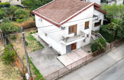 /c_images/thumb_3644065_2_11183_aUHM_Prodaja_Kuca_Podgorica.jpg