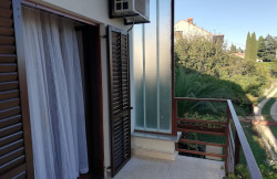 /c_images/thumb_3644109_4_1756916535_balcone.jpg