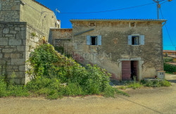 /c_images/thumb_3645650_2_7077763_visnjan-area-stone-house-with-started-renovation.jpg