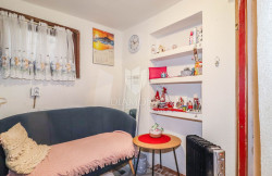 /c_images/thumb_3645882_1_1756981598_house-for-sale-rovinj-2.jpg