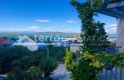 /c_images/thumb_3650386_1_villa-mala-murter-view-terasa.jpg