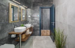 /c_images/thumb_3651991_4_1730894100_cic698_bath_03.jpg
