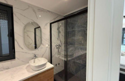 /c_images/thumb_3653772_3_property_image_1sqi3lstky_20250915020032.jpg