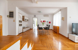 /c_images/thumb_3655666_3_property_image_1oenvdqwkb_20250917101026.jpg