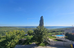 /c_images/thumb_3659524_1_1758718652_buje-area-stone-house-with-panoramic-view.jpg