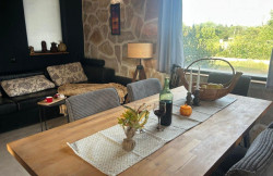 /c_images/thumb_3659816_3_property_image_10jkz1urlt_20250923020046.jpg