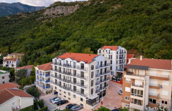 /c_images/thumb_3660787_2_ry-v-sovremennom-zhilom-komplekse-s-bassejnom-v-budve-02.jpg