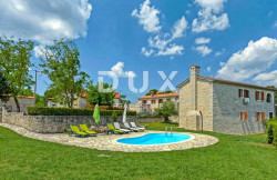 /c_images/thumb_3663173_4_1701550429_croazia-istria-proprieta-vendita-4.jpg