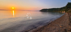 /c_images/thumb_3663378_1_9688_gradevinsko-zemljiste-ljubac-550-m2-slika-256927575.jpg