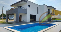 /c_images/thumb_3669060_1_Labin-moderna-modern-vila-pool-15-1140x600-1.jpg