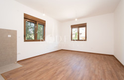 /c_images/thumb_3670410_2_ne-bedroom-apartment-for-rent-podgorica-vezirov-most-3-1.jpg