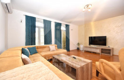 /c_images/thumb_3670574_4_3640_umfb_Izdavanje_Stan_Podgorica.jpg