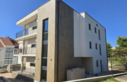 /c_images/thumb_3679664_1_property_image_1nglykf6uj_20251017110548.jpg