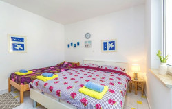 /c_images/thumb_3681657_4__apartman_na_izvrsnoj_lokaciji_blizu_centra_i_mora_proda.jpg