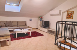 /c_images/thumb_3681658_1_voetazni_apartman_u_neposrednoj_blizini_mora_prodaja_07.jpeg