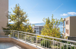 /c_images/thumb_3681673_1_ira-s-2-spalnyami-i-vidom-na-more-v-done-lastve-tivat-01.jpg