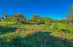 /c_images/thumb_3682330_4_1761135188_karojba-gebiet-bauland-in-ruhiger-lage.jpg
