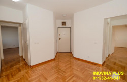 /c_images/thumb_3683404_3_-action-image-site-8-agency-imovinaplus-img-hv60n26hns-3.jpg