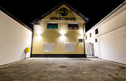 /c_images/thumb_3684124_1_ovi-sad-adamicevo-naselje-apartman-luna-nera-apartments3.jpg